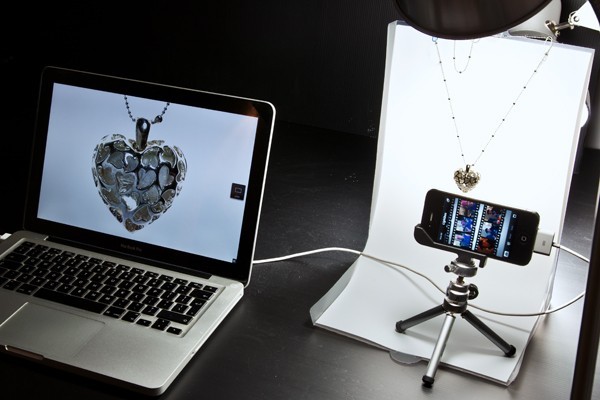 Cool Link: How to Shoot Jewelry Using an iPhone 4 and a Modahaus