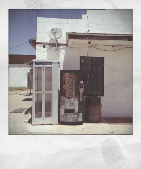 Instant, polaroid app for iPhone