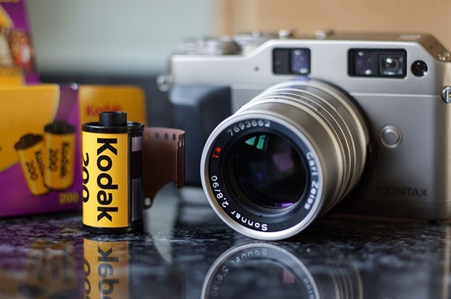Cool Link: Reasons Digital Photographers Should Try Film
